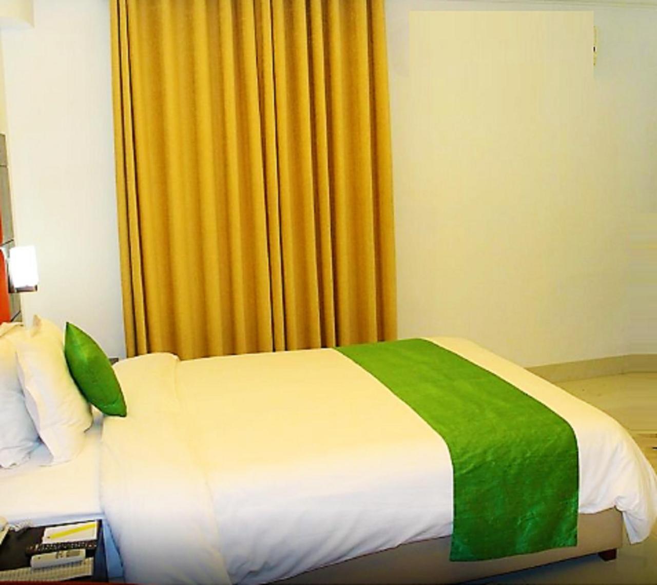 Dhaka Golden Inn - Banani'Lakeside Exterior photo